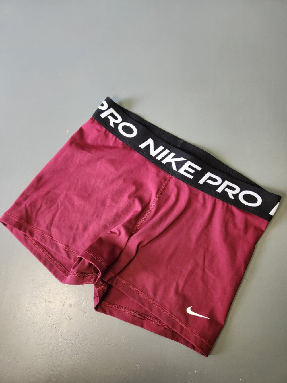 Nike Pro Dri-FIT Womens Burgundy Athletic Shorts LRG Stretch Gym Training Sports
